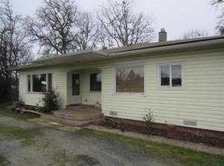 210 Harris Rd, Grants Pass, OR 97526