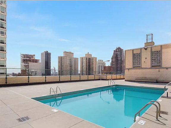 5th image of 370 E 76th St APT A1105