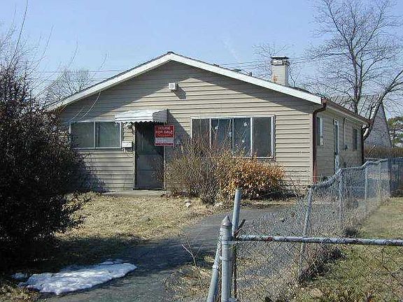 2nd image of 3022 N Adams St