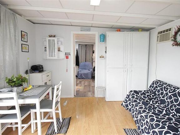 4th image of 1244 Admiral Dr