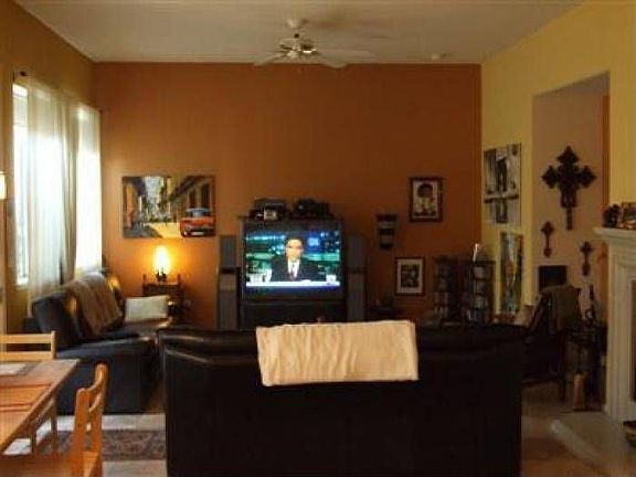 4th image of 2101 Bastona Dr