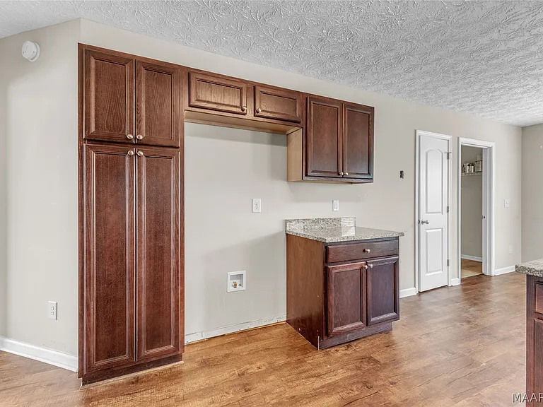 76 Zachary Cir — Photo 13