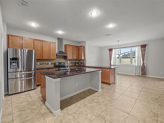 5th image of 6041 W Town Center Blvd