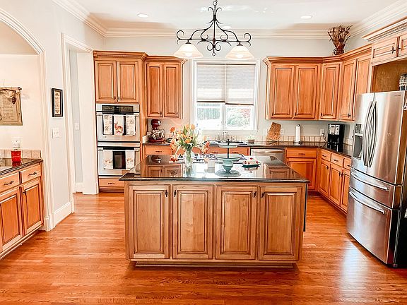 4th image of 845 Aberlady Pl