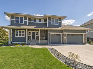 11153 Sweetwater Path, Woodbury, MN 55129