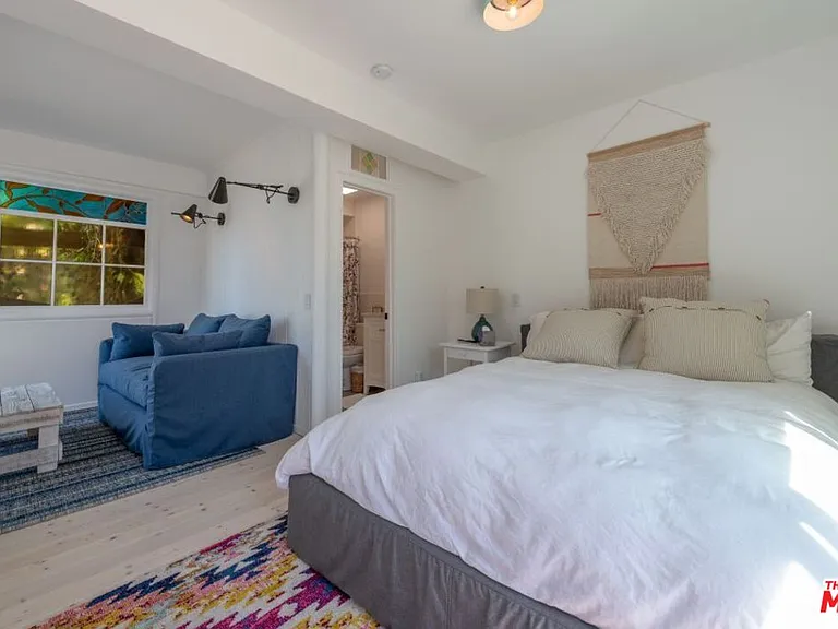 24942 Malibu Rd — Photo 33