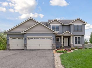 1605 Sandbar Cir, Waconia, MN 55387
