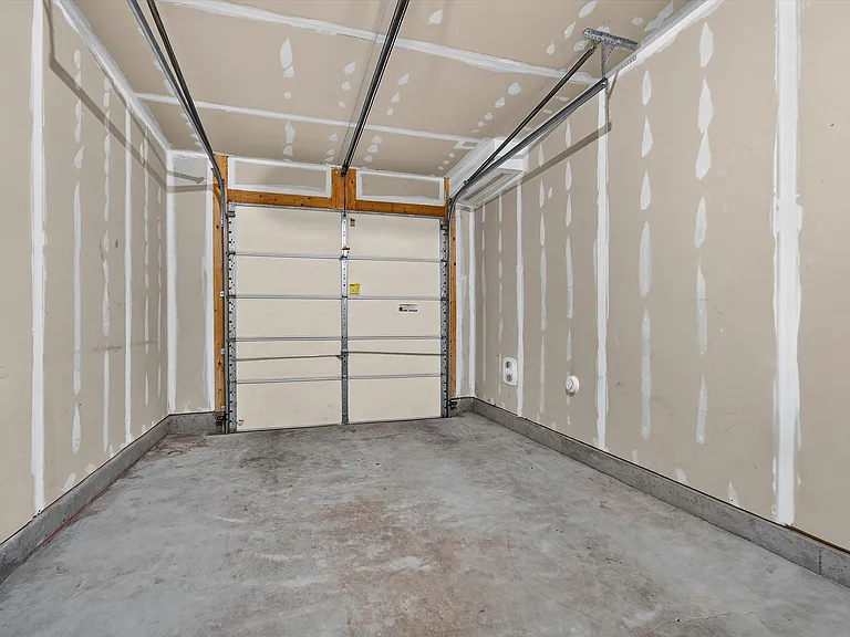43845 Centergate Dr — Photo 32