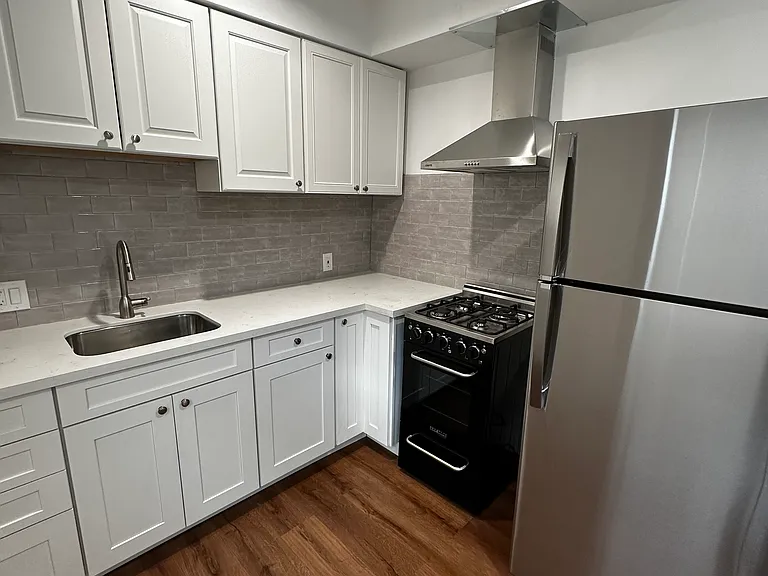 323 N Chevy Chase Dr #A — Photo 8