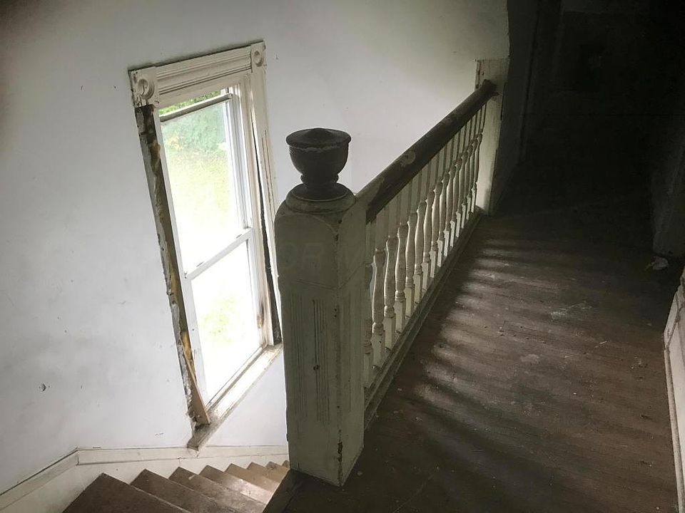 2nd image of 713 S Champion Ave