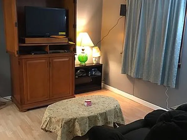 423 Lilac St, East Chicago, IN 46312