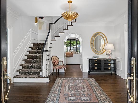 5th image of 1024 Club Commons Cir NE