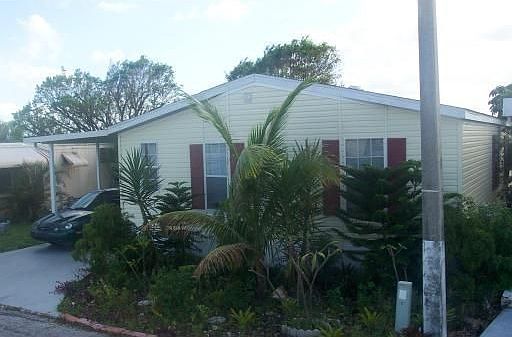 1st image of 3054 Lakeshore Dr