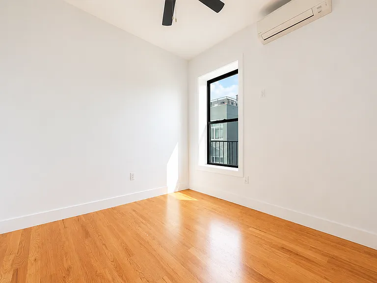 279 Kosciuszko St #401 — Photo 6