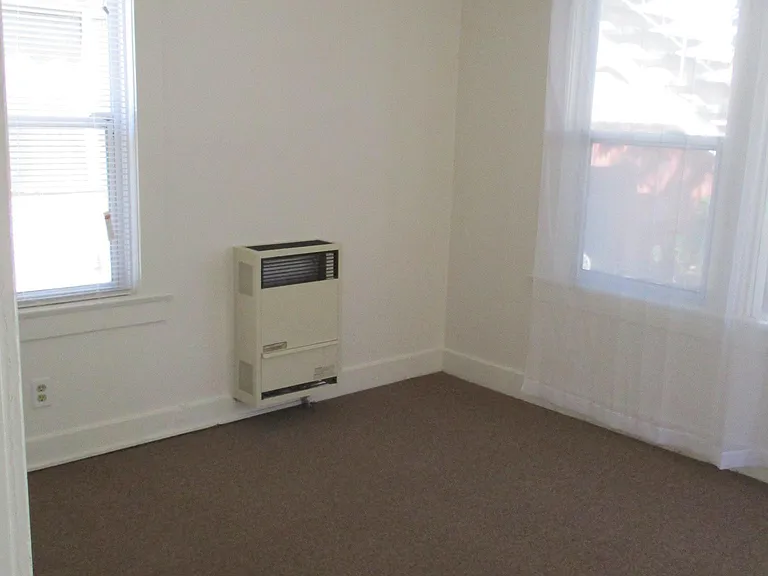 223 G St #B — Photo 3