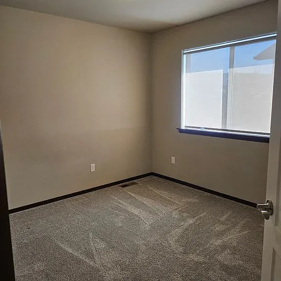 423 S Kansas Loop — Photo 18