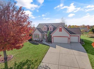 1730 Cinnabar Way, Green Bay, WI 54311