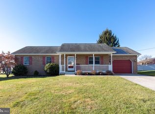 156 Seneca Dr, Hanover, PA 17331