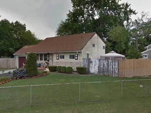 248 Claywood Drive, Brentwood, NY 11717