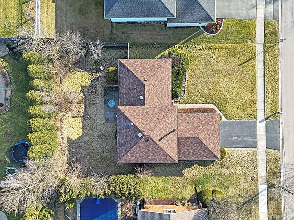 4th image of 14137 Catherine Dr