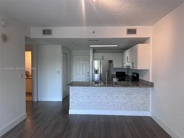 3410 Coral Way #406 — Photo 5