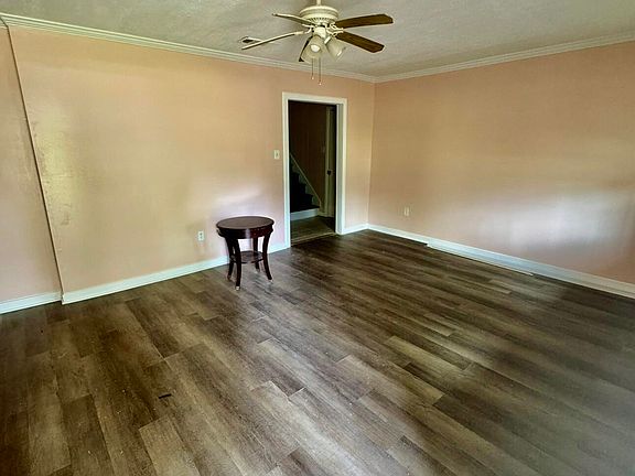 2nd image of 112 Kildare Ct