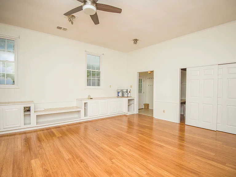 11144 Pleasant Forest Dr — Photo 26
