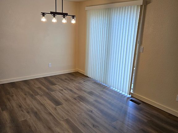 4th image of 7105 Lower Ridge Rd