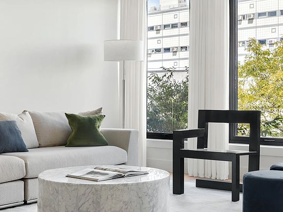 5th image of 422 49th St #5
