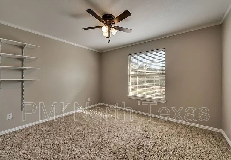 6000 Charleston Dr — Photo 15