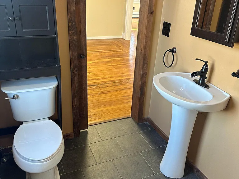 2855 Post Rd #1 — Photo 6