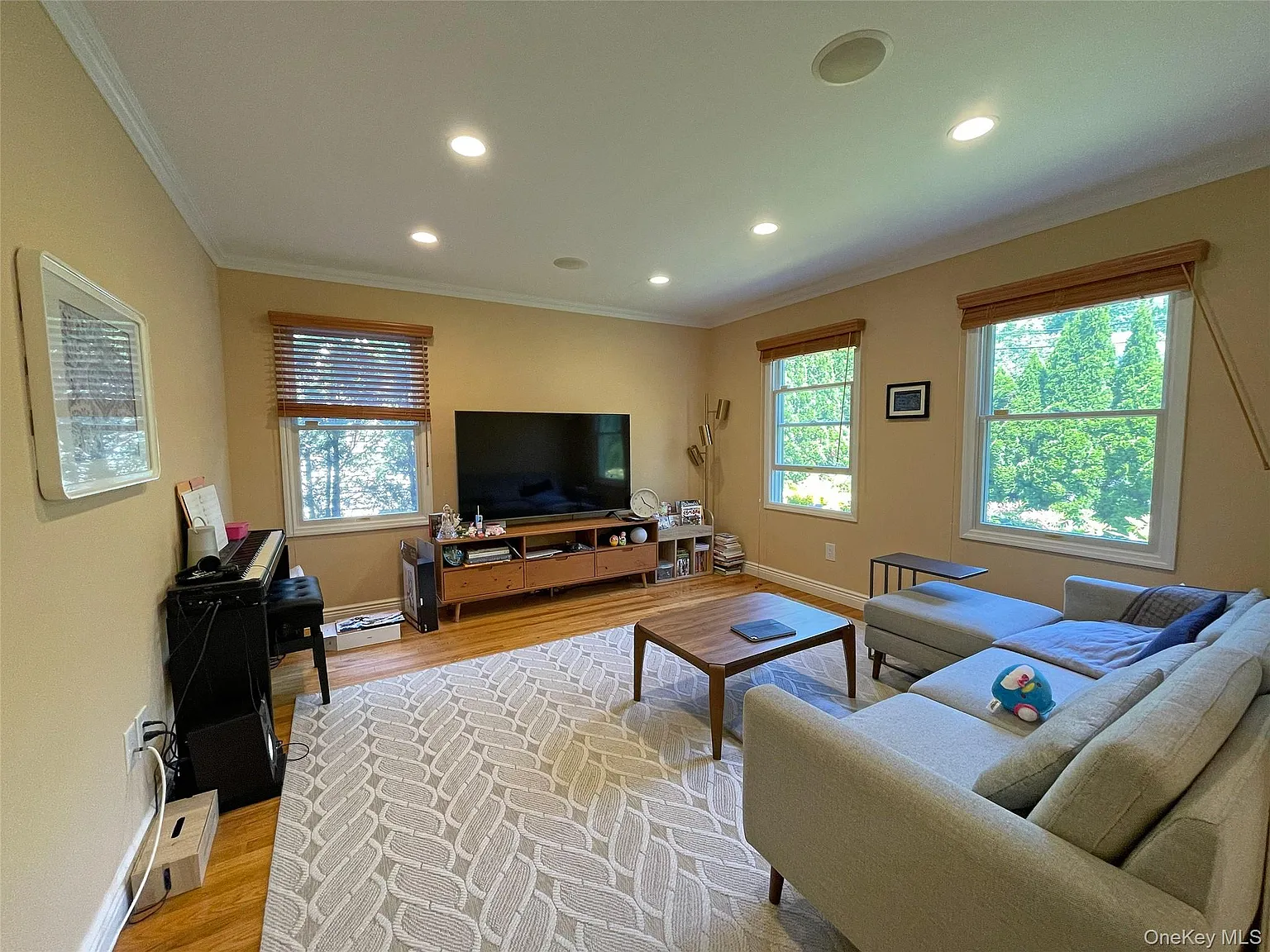 3 bed, 2.5 bath, 1700 sqft, $7,000 — Photo 4