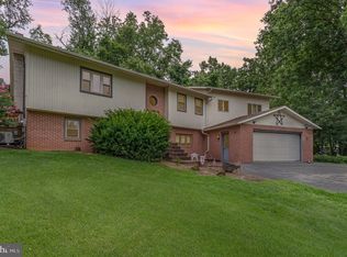 53 Cherokee Rd, Willow Street, PA 17584