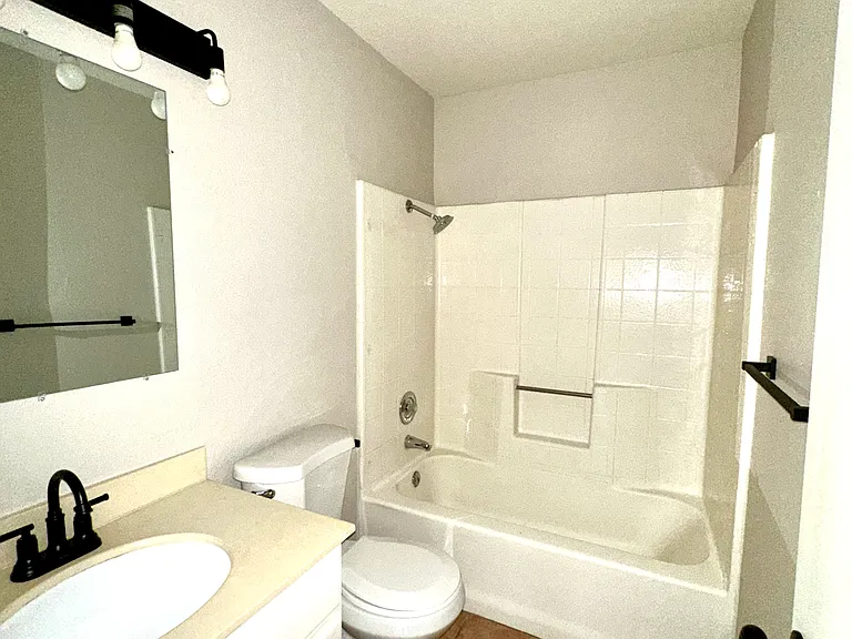 4240 46th St #E — Photo 7