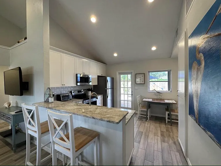 49 Douglas Dr — Photo 19