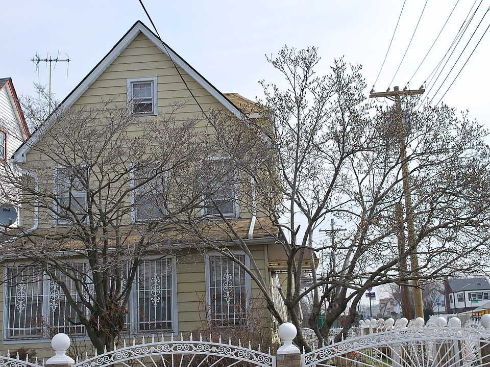 1st image of 11343 207th St