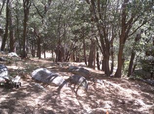 33 Maple Ln, Green Valley Lake, CA 92341