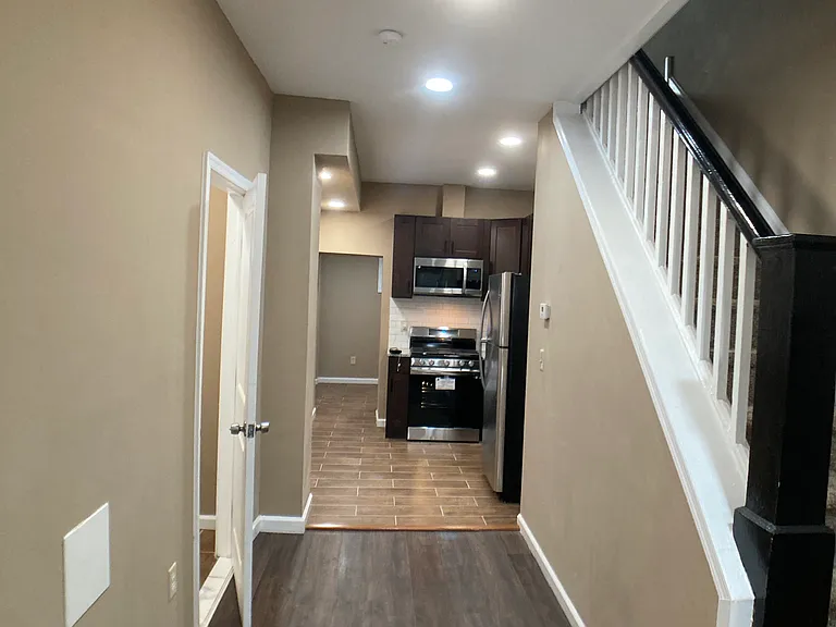 2060 E Orleans St #2060 — Photo 45
