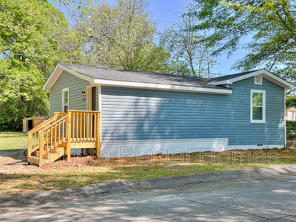 3rd image of 3529 Davis Dr