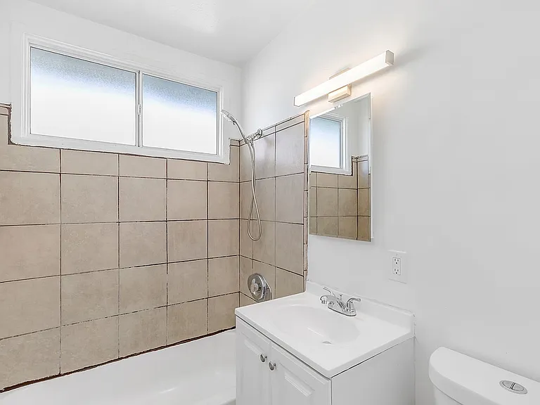 10107 England Ave — Photo 9