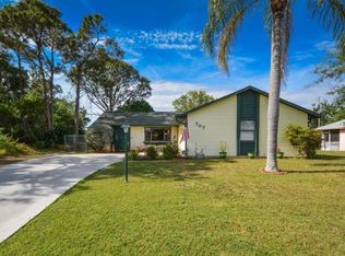 707 SE Atlantus Ave, Port Saint Lucie, FL 34983