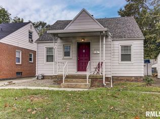 2055 N 8th St, Springfield, IL 62702