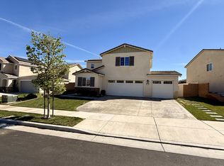 32100 Prairie Crossing Dr, Winchester, CA 92596