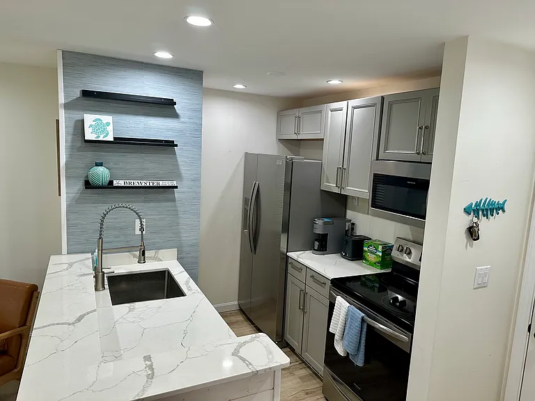 100A Fletcher Ln — Photo 6