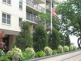 6600 Boulevard East in West New York