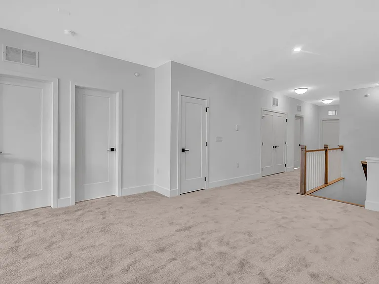 10208 Donatello Dr — Photo 14