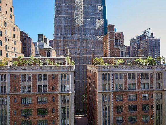 5th image of 324 41st St Unit Ph1102c