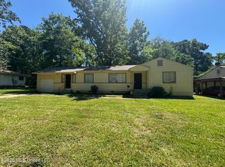 3330 Charleston Dr, Jackson, MS 39212