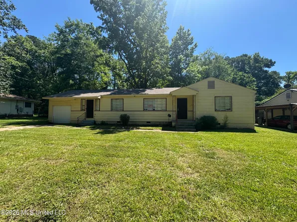 3330 Charleston Dr, Jackson, MS 39212