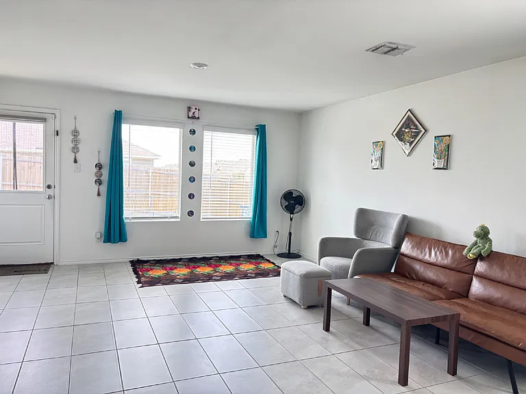 900 Mountain Laurel Rd — Photo 5